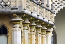 Column details on a Regency building in Brighton