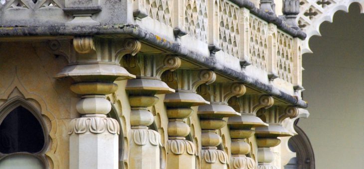 Column details on a Regency building in Brighton